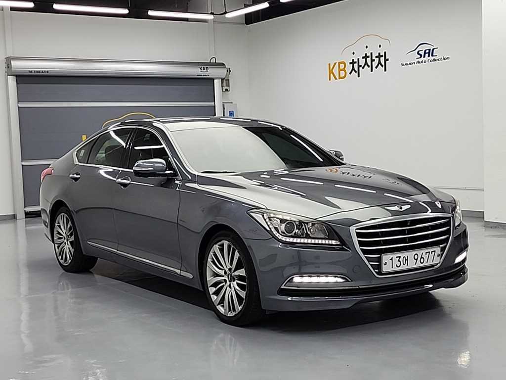HYUNDAI Genesis - Vista 4
