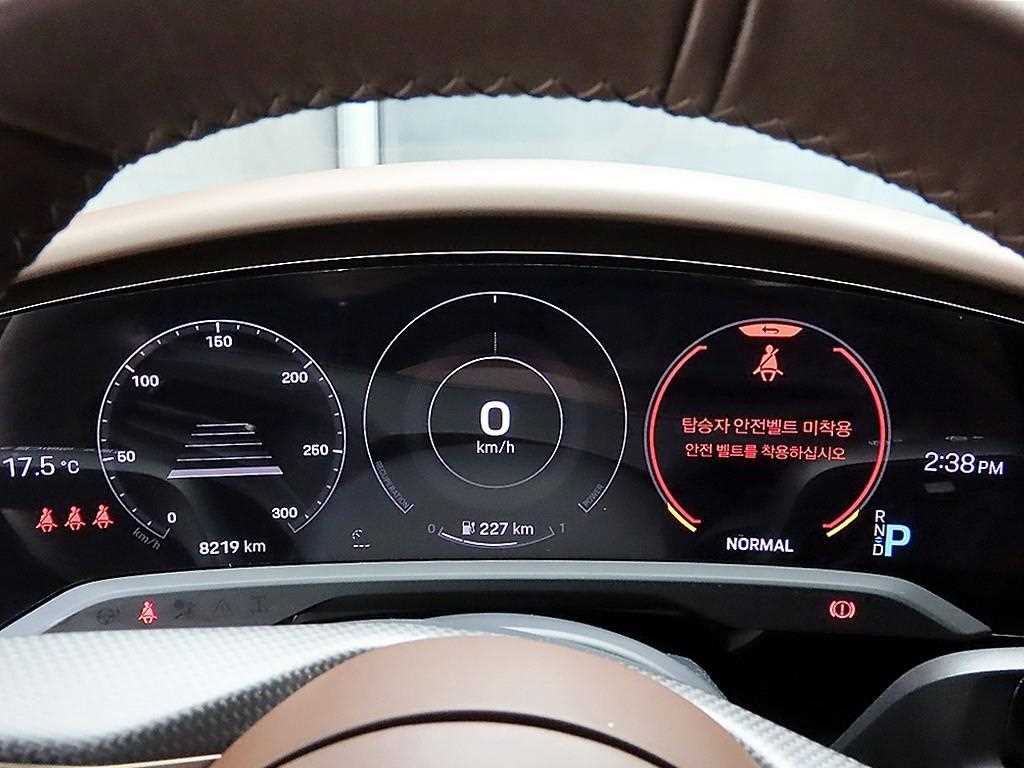 Porsche Taycan - Vista 8