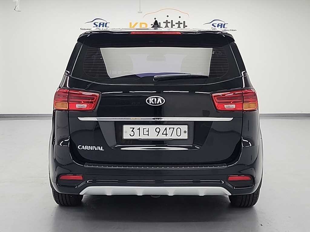 KIA Carnival - Vista 3