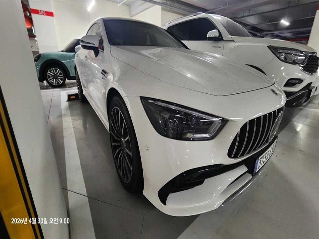 Mercedes Benz AMG GT - Vista 4