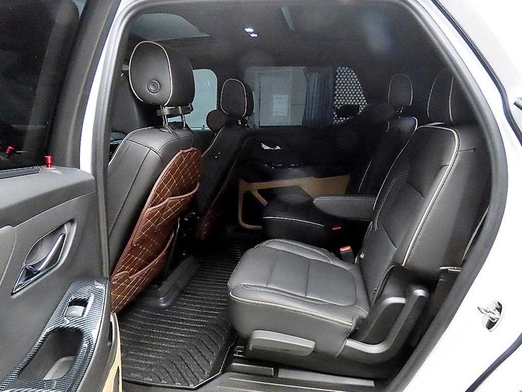 Chevrolet Travers - Vista 6
