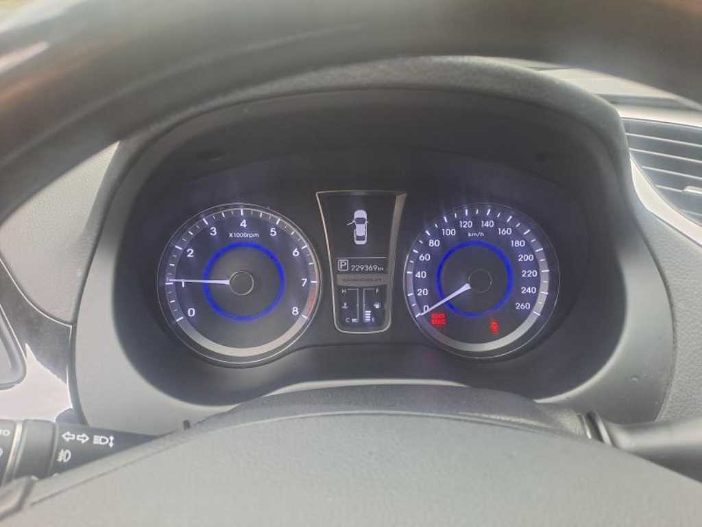 HYUNDAI Grandeur - Vista 6
