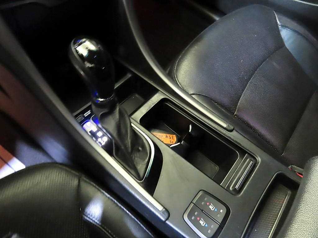 HYUNDAI Sonata - Vista 12