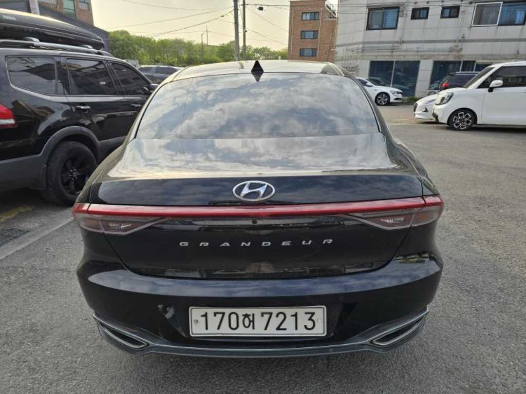 HYUNDAI Grandeur - Vista 3