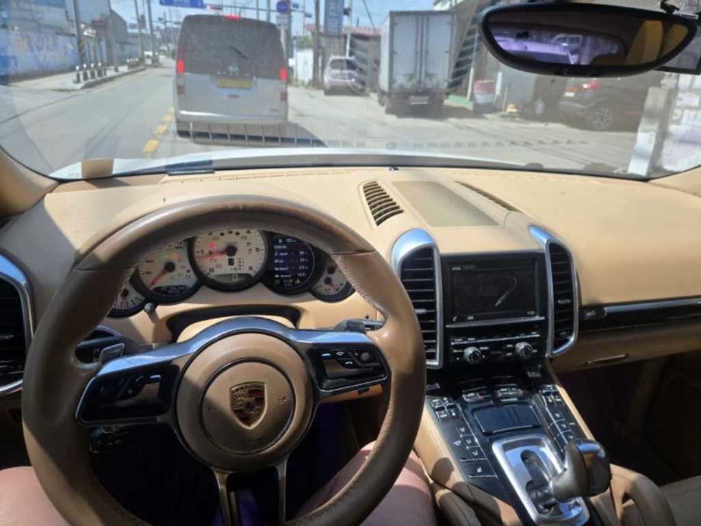 Porsche Cayenne - Vista 4