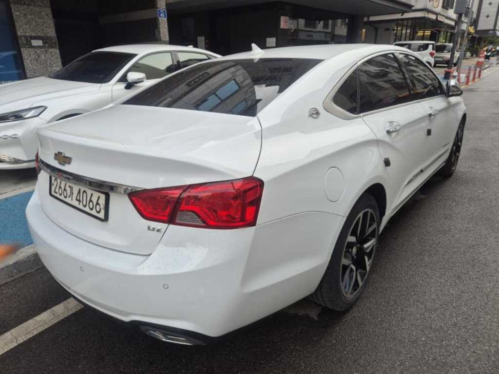Chevrolet Impala - Vista 5