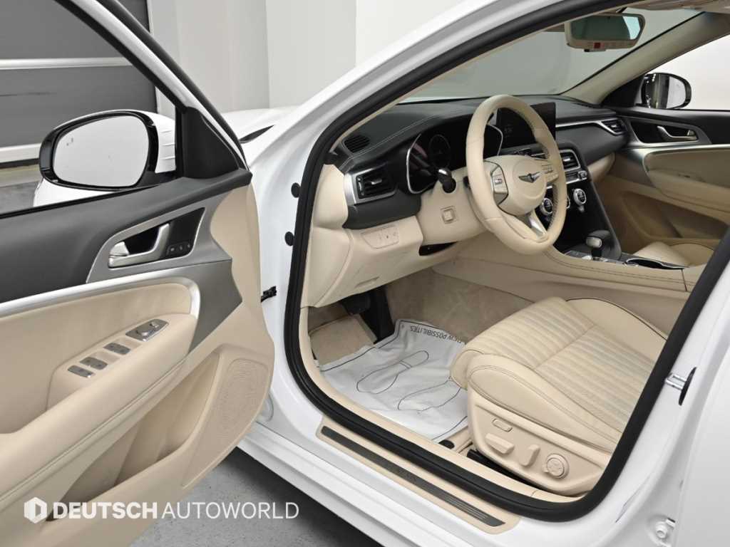 Genesis G70 - Vista 11