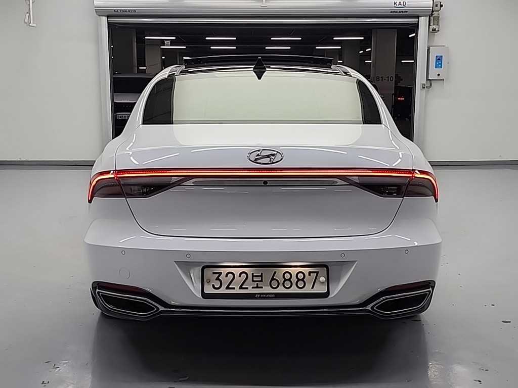 HYUNDAI Grandeur - Vista 3