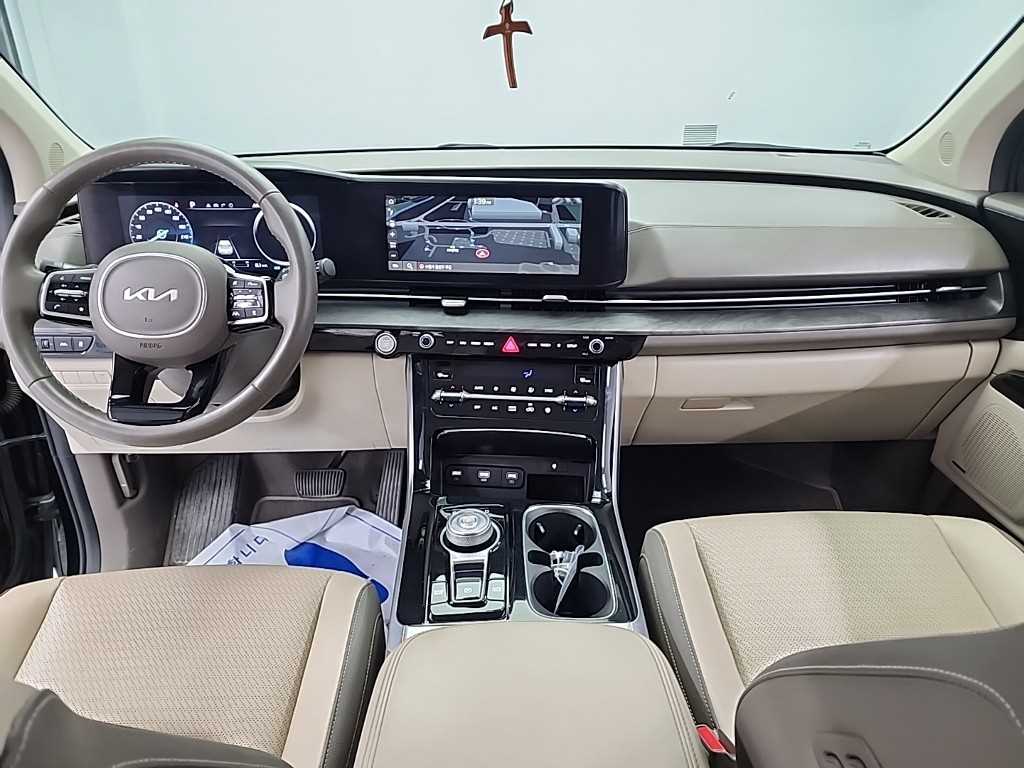 KIA Carnival - Vista 7
