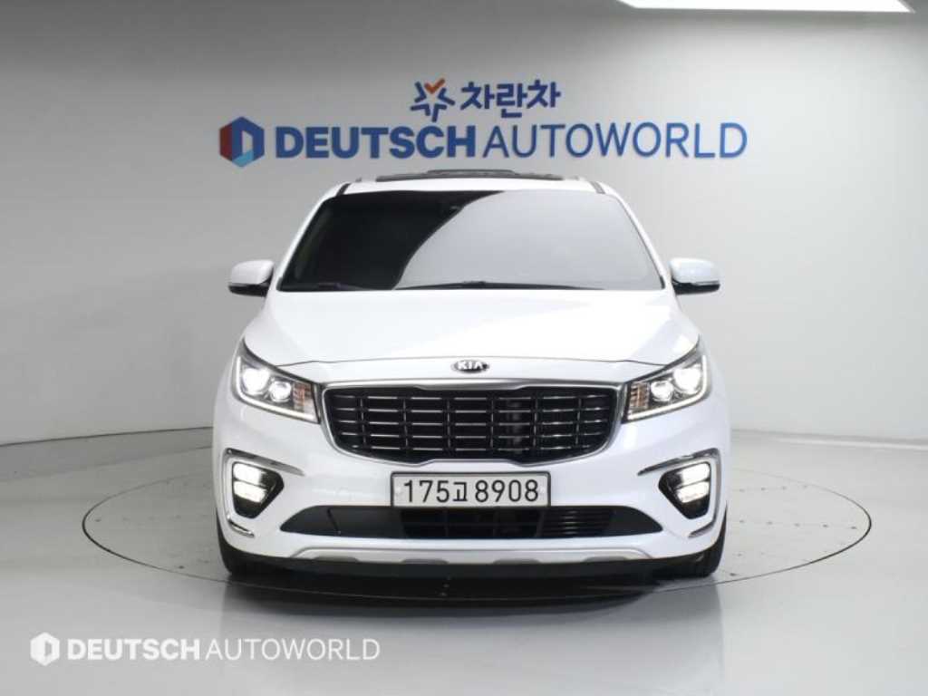 KIA Carnival - Vista 3