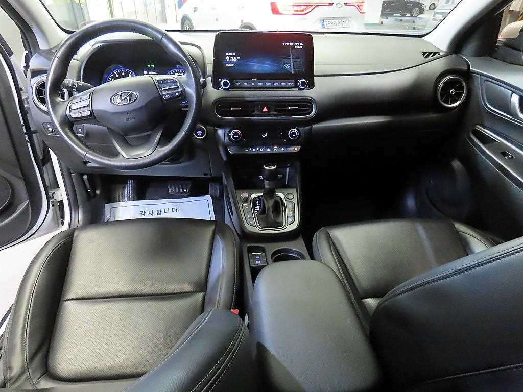HYUNDAI Kona - Vista 10