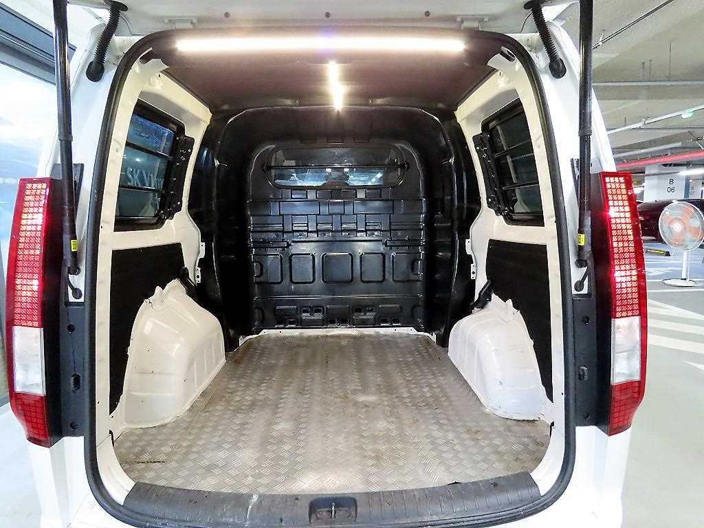 HYUNDAI Staria 2022 Blanco - Importación desde Corea - HF Imports Iquique - Foto 18