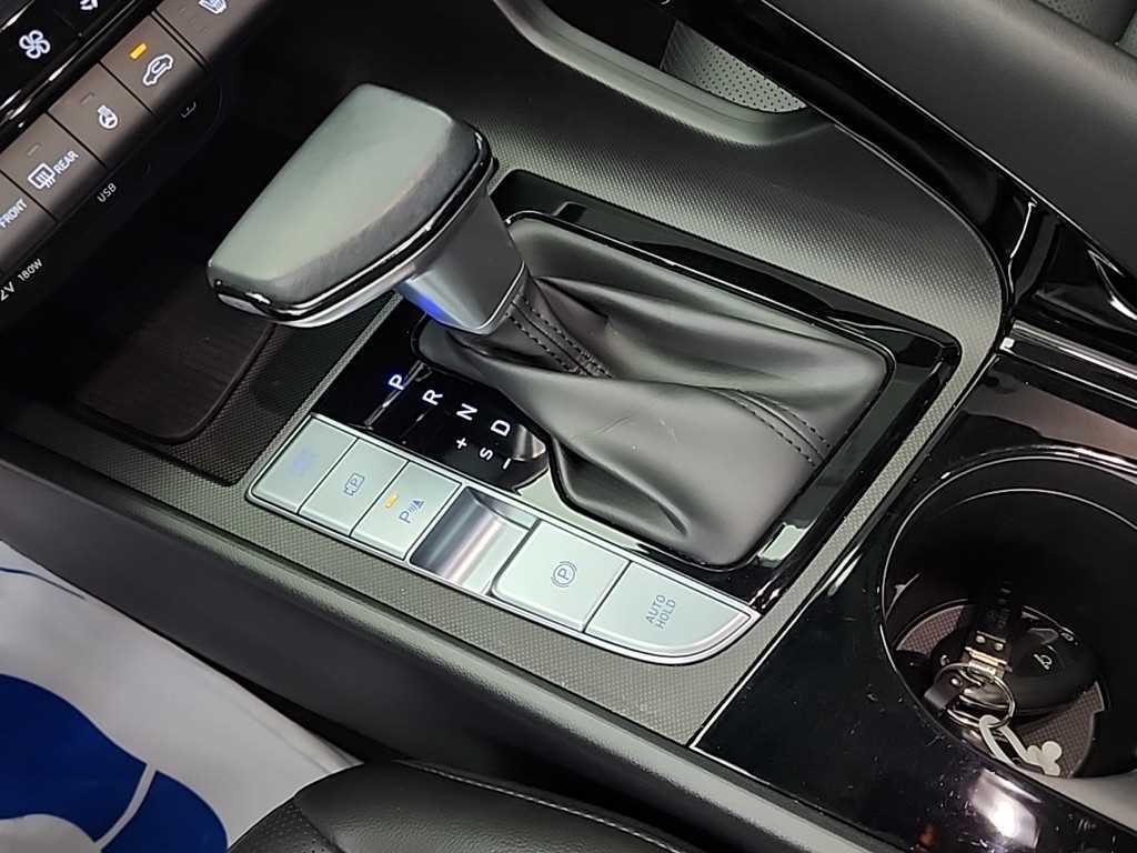 HYUNDAI Avante - Vista 8