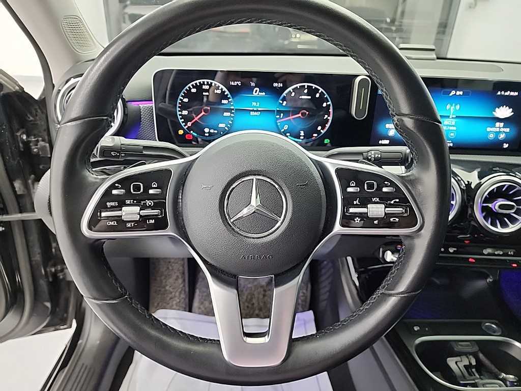 Mercedes Benz A Class - Vista 9