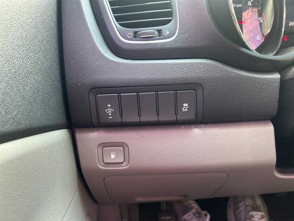 KIA Carnival 2016 Gris - Importación desde Corea - HF Imports Iquique - Foto 15