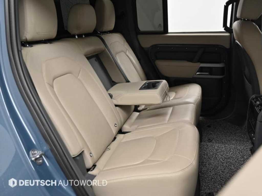 Land Rover Defender - Vista 12