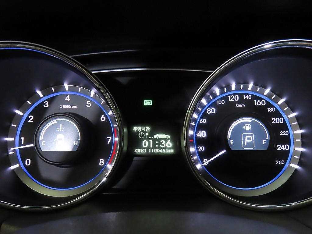 HYUNDAI Sonata - Vista 9