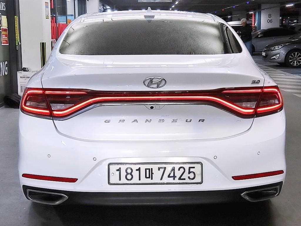HYUNDAI Grandeur - Vista 5