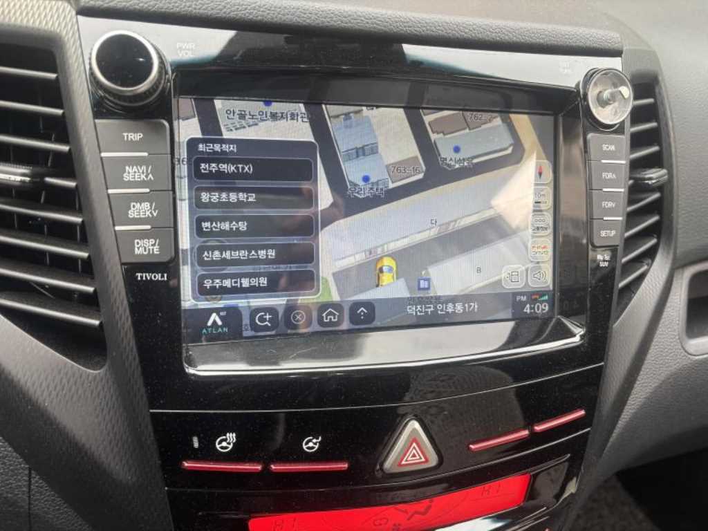 Ssangyong Tivoli - Vista 9