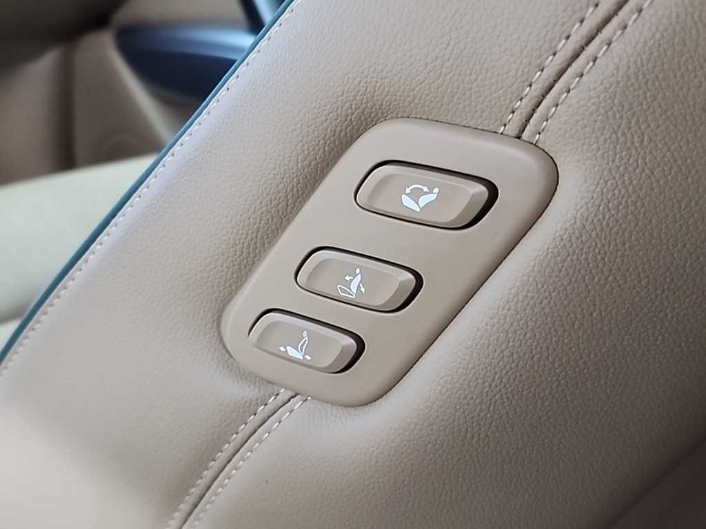 Genesis GV60 2022 Blanco - Importación desde Corea - HF Imports Iquique - Foto 13