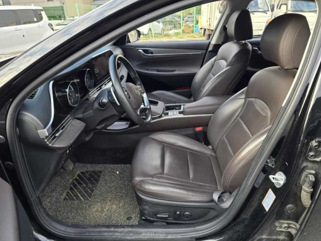 HYUNDAI Grandeur - Vista 8