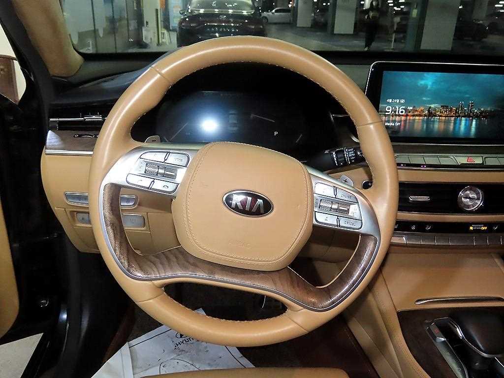 KIA K9 - Vista 8