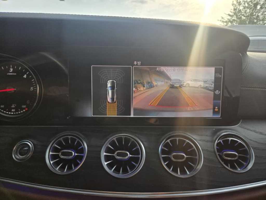 Mercedes Benz E class - Vista 11