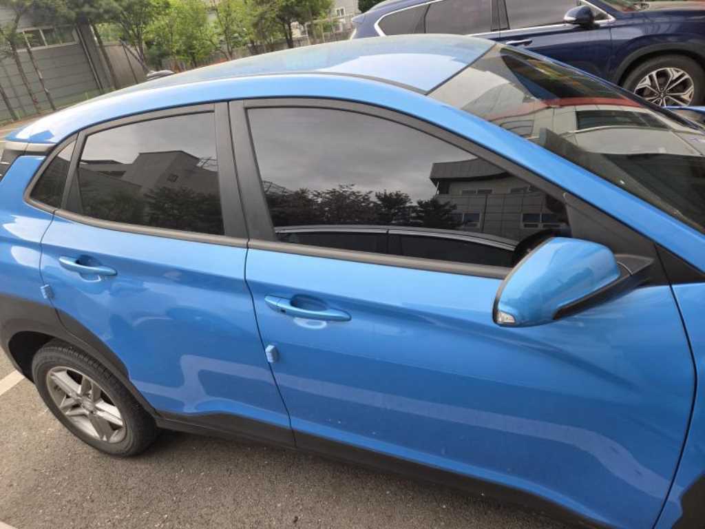 HYUNDAI Kona - Vista 6