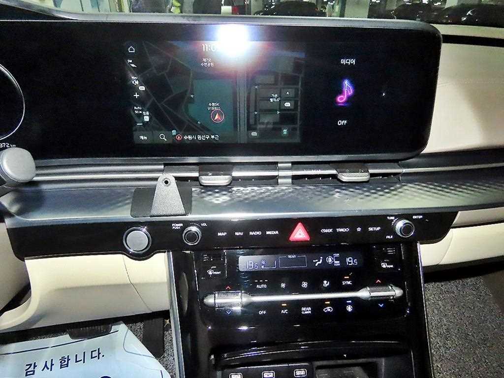 KIA Carnival - Vista 11
