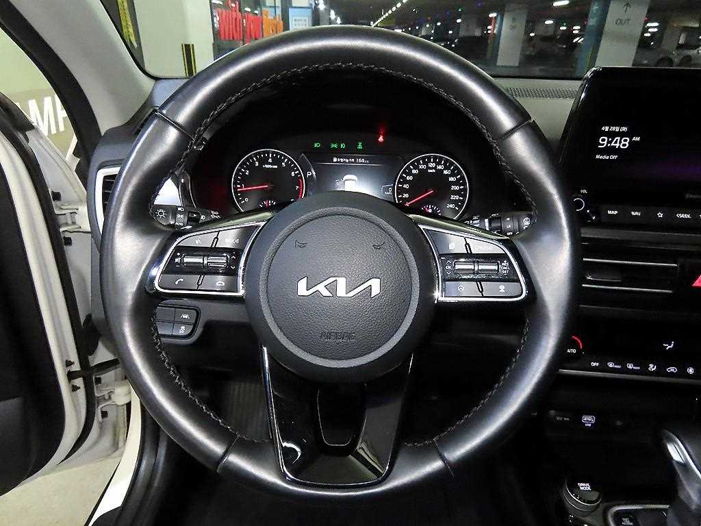 KIA Seltos - Vista 8