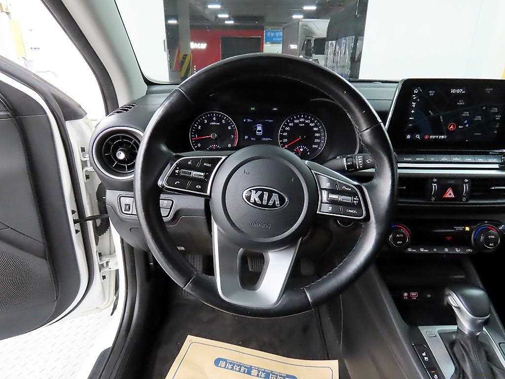 KIA K3 - Vista 9