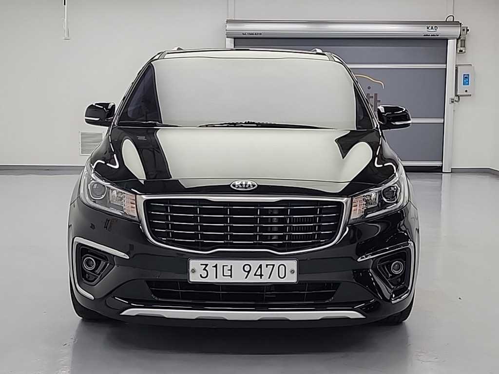 KIA Carnival - Vista 2