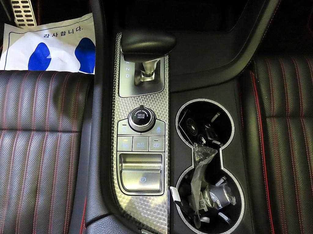 Genesis G70 - Vista 12