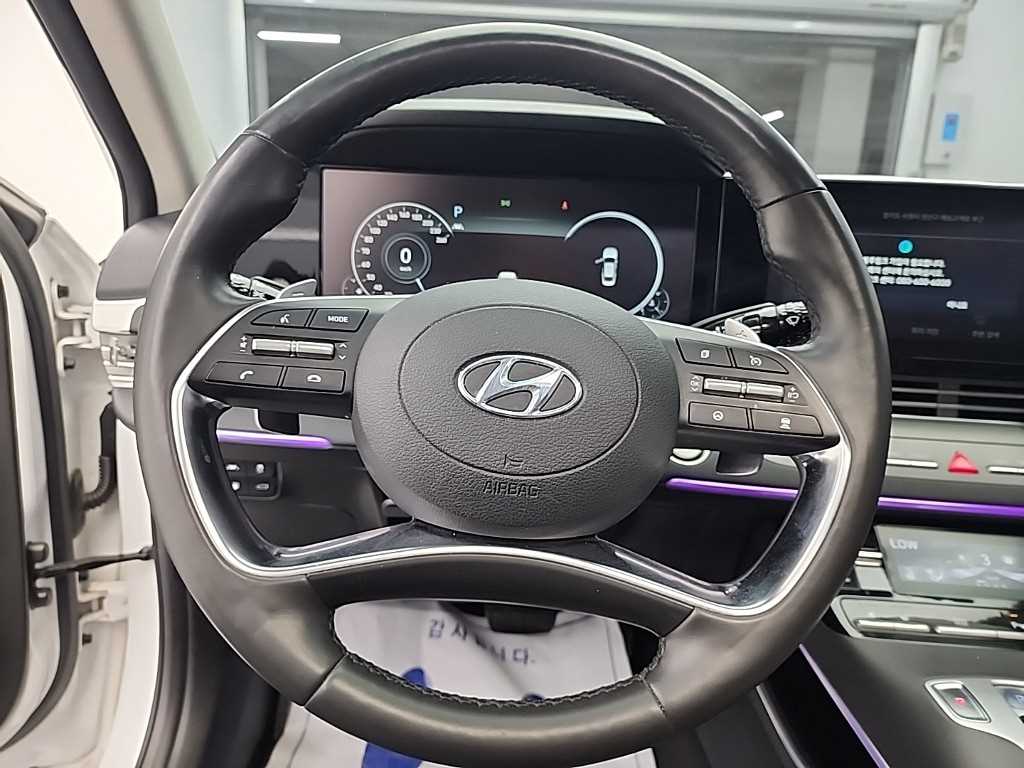 HYUNDAI Grandeur - Vista 9