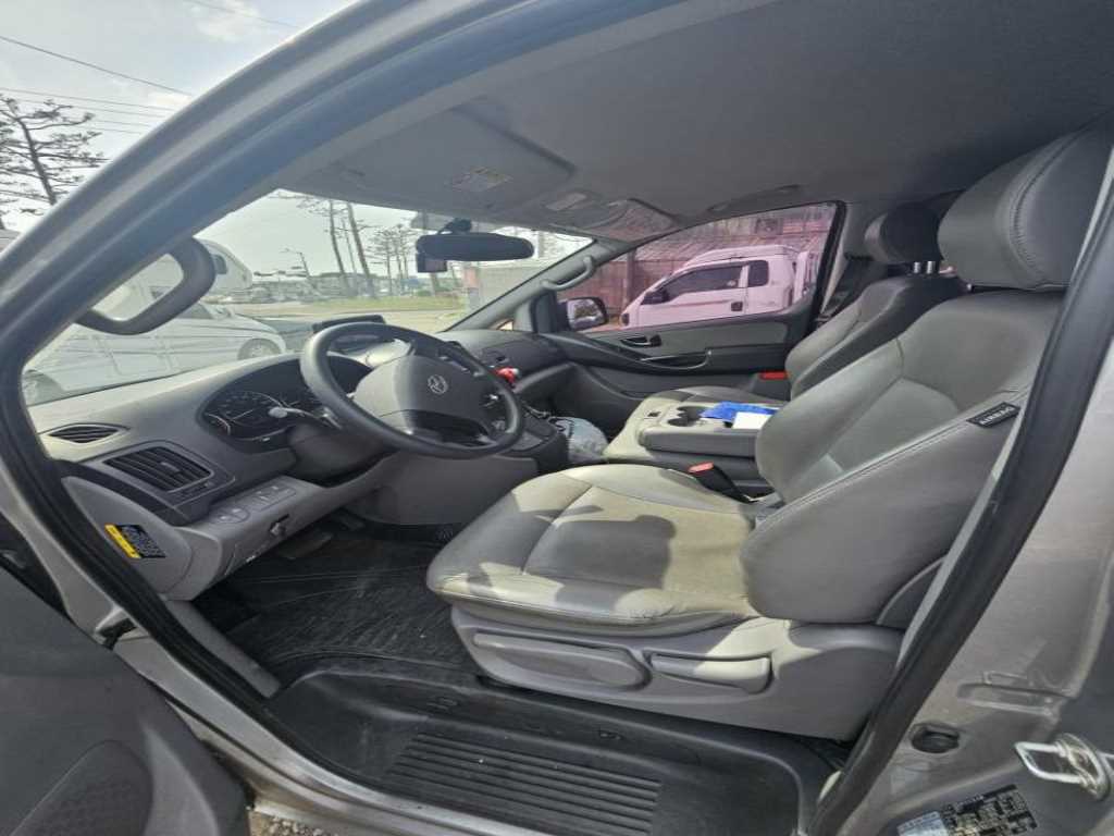 HYUNDAI Starex - Vista 9