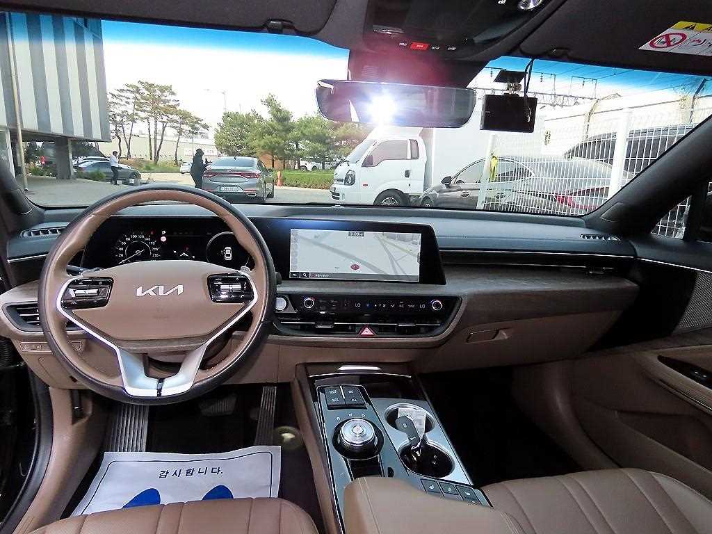KIA K8 - Vista 7