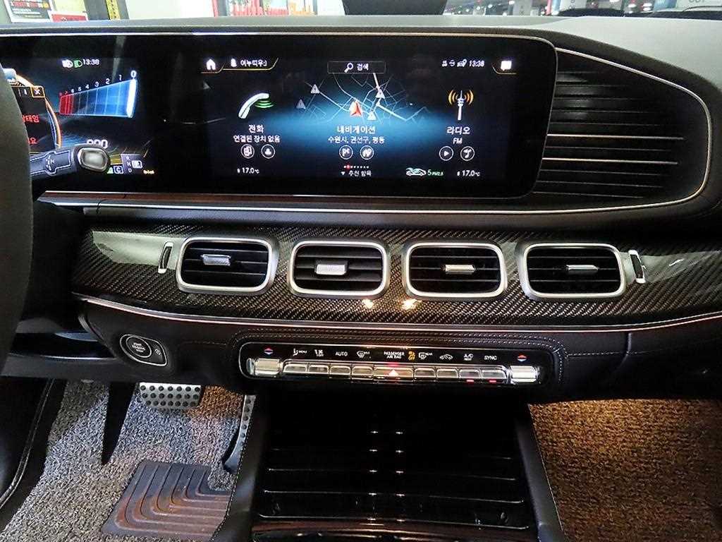 Mercedes Benz GLE Class - Vista 11