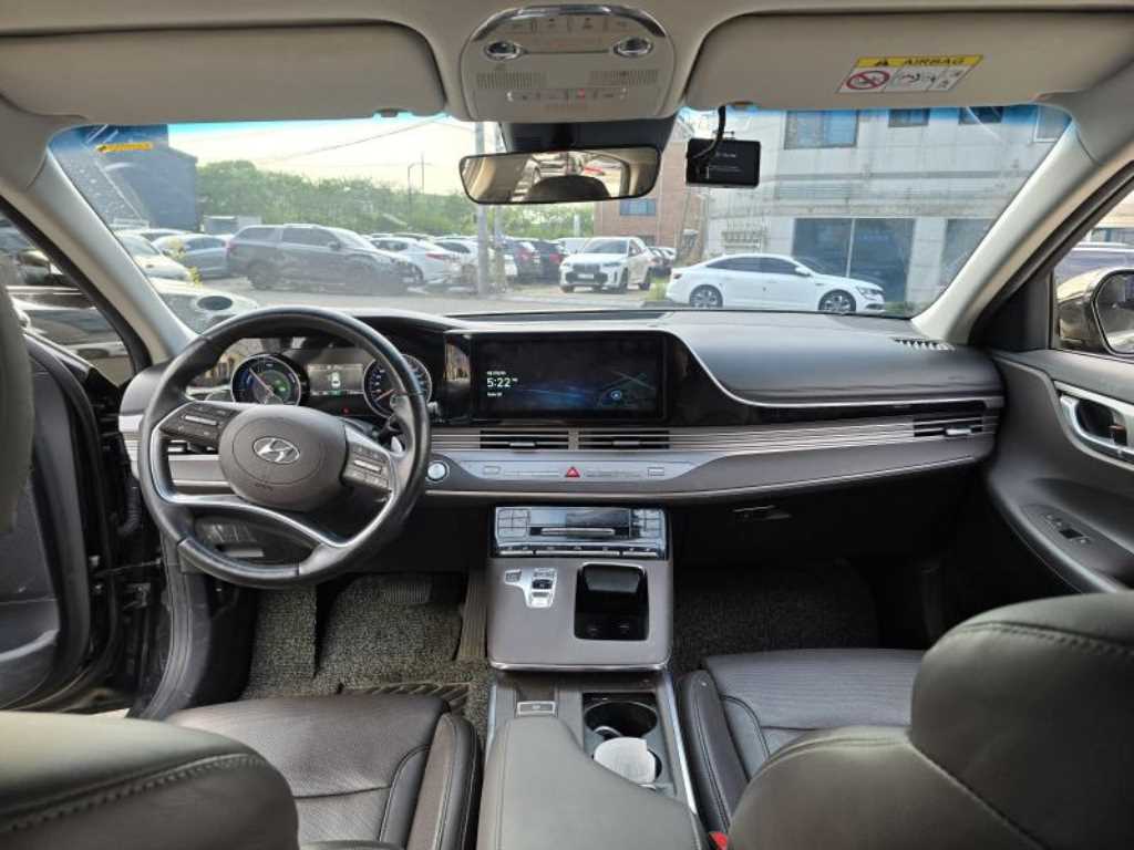 HYUNDAI Grandeur - Vista 11