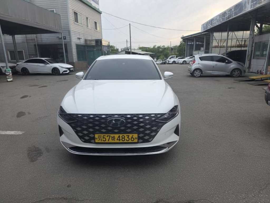 HYUNDAI Grandeur - Vista 2