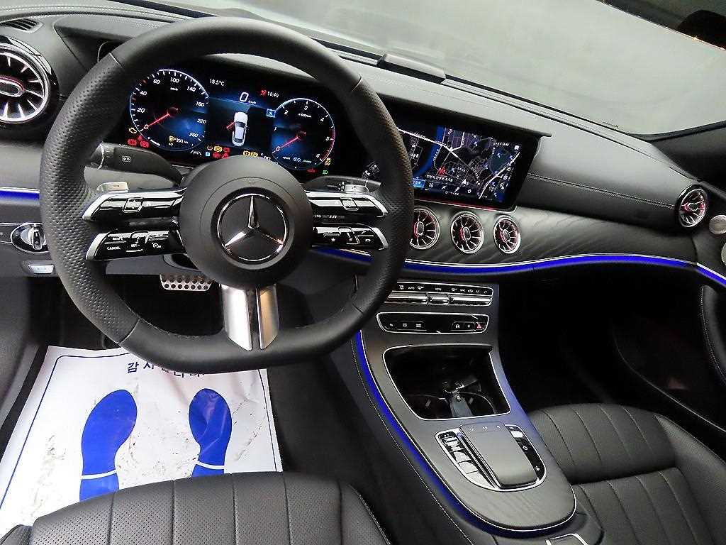 Mercedes Benz E class - Vista 7