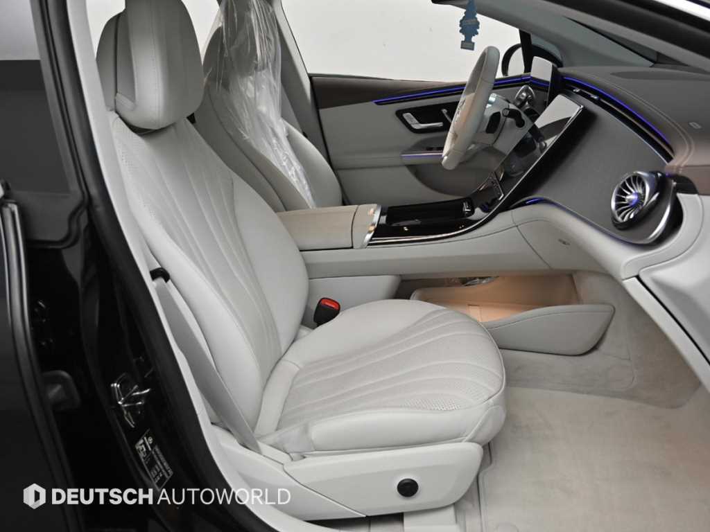 Mercedes Benz EQE - Vista 10