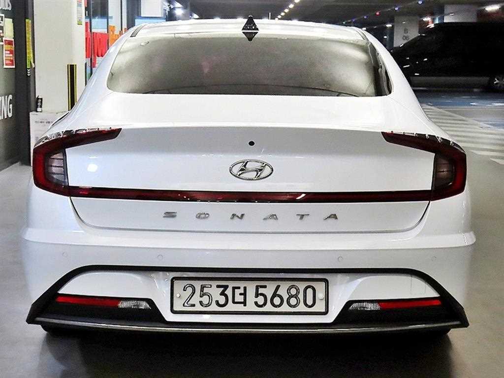 HYUNDAI Sonata - Vista 5