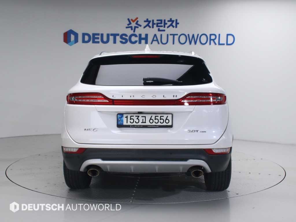 Lincoln MKC - Vista 4