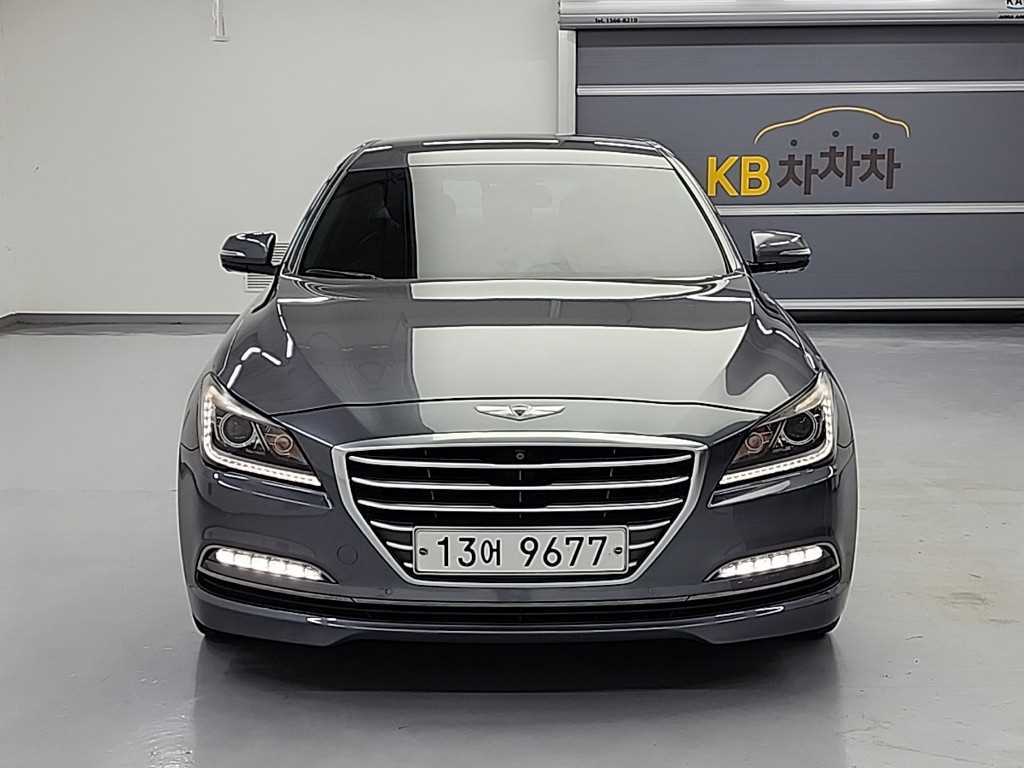 HYUNDAI Genesis - Vista 2