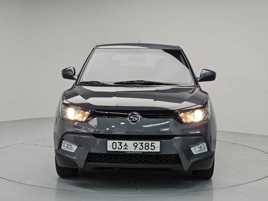 Ssangyong Tivoli - Vista 2
