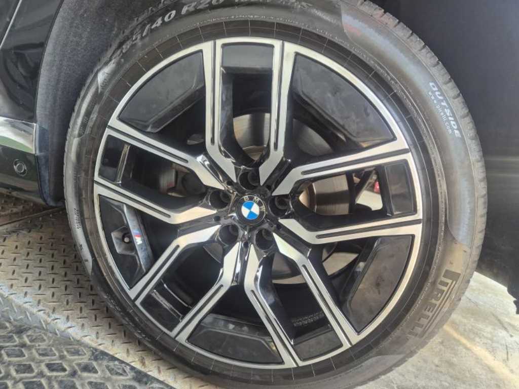 BMW 7 Series - Vista 6