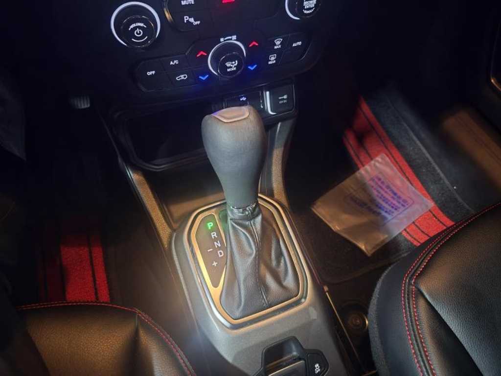 Jeep Renegade - Vista 10