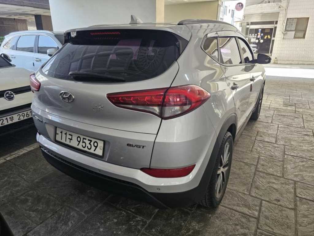 HYUNDAI Tucson - Vista 2