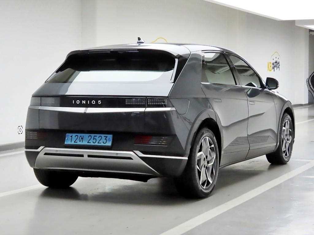 HYUNDAI Ioniq 5 - Vista 4