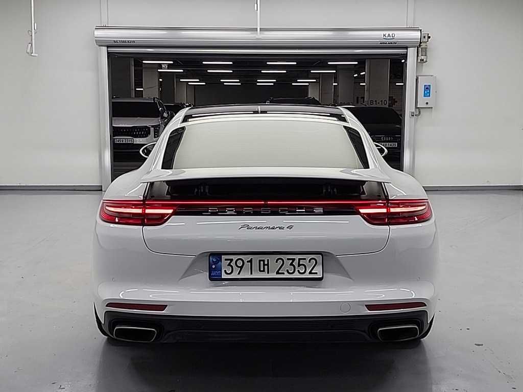 Porsche Panamera - Vista 3
